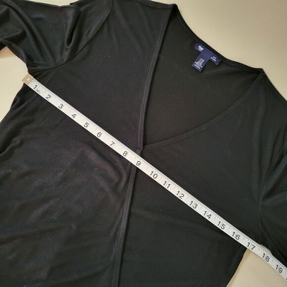 Gap Women's Black Crossover Surplice V-neckline Long Sleeve Top - Picture 3 of 10